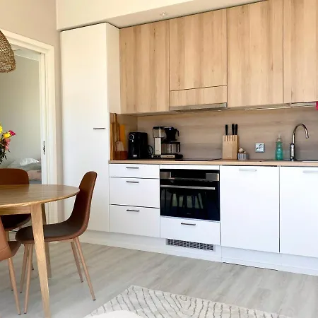 Deluxe - Seaside Paradise